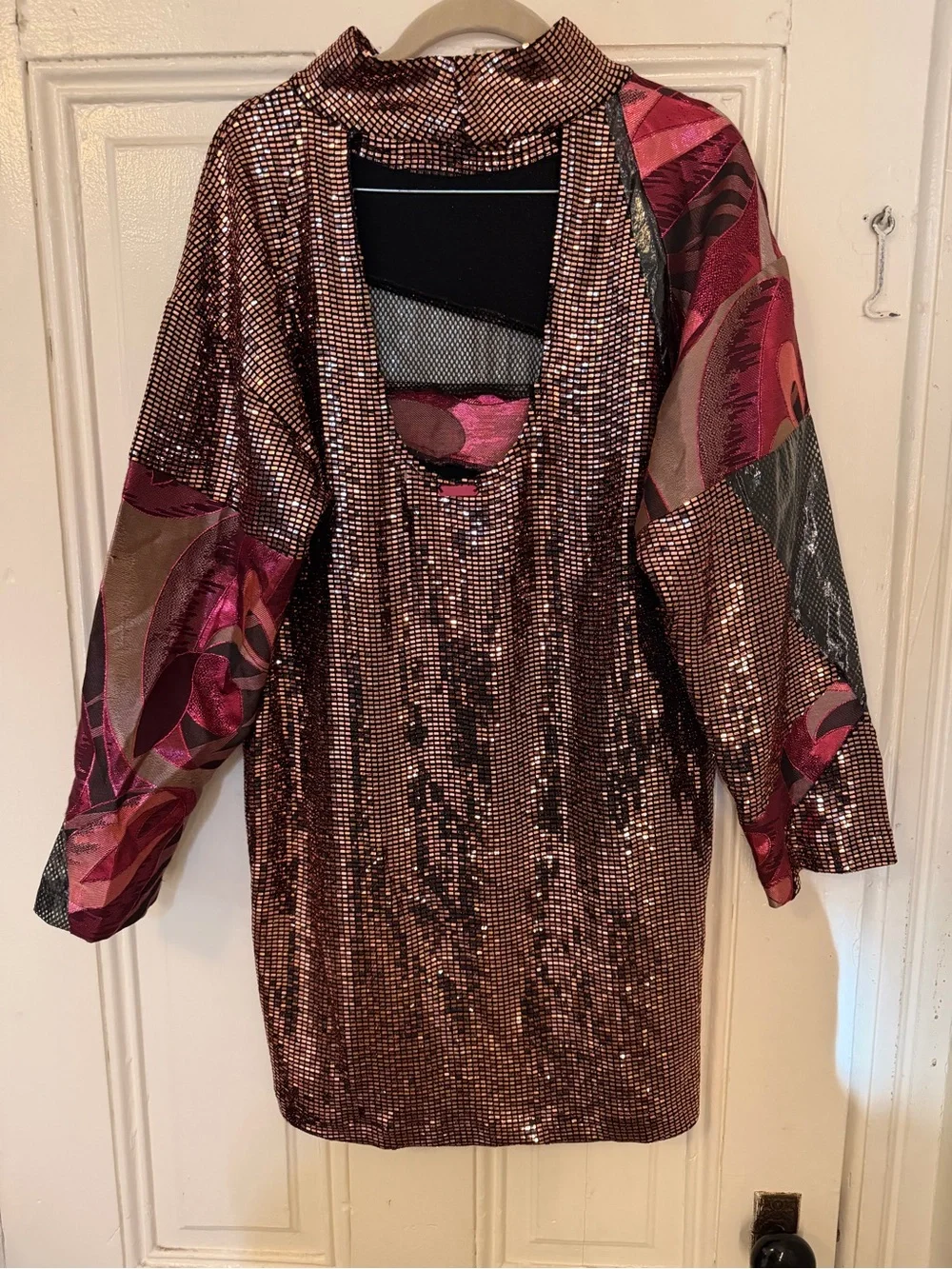 Stunning custo Barcelona patchwork Sequin dress in rose gold and Pink size 6 nwt